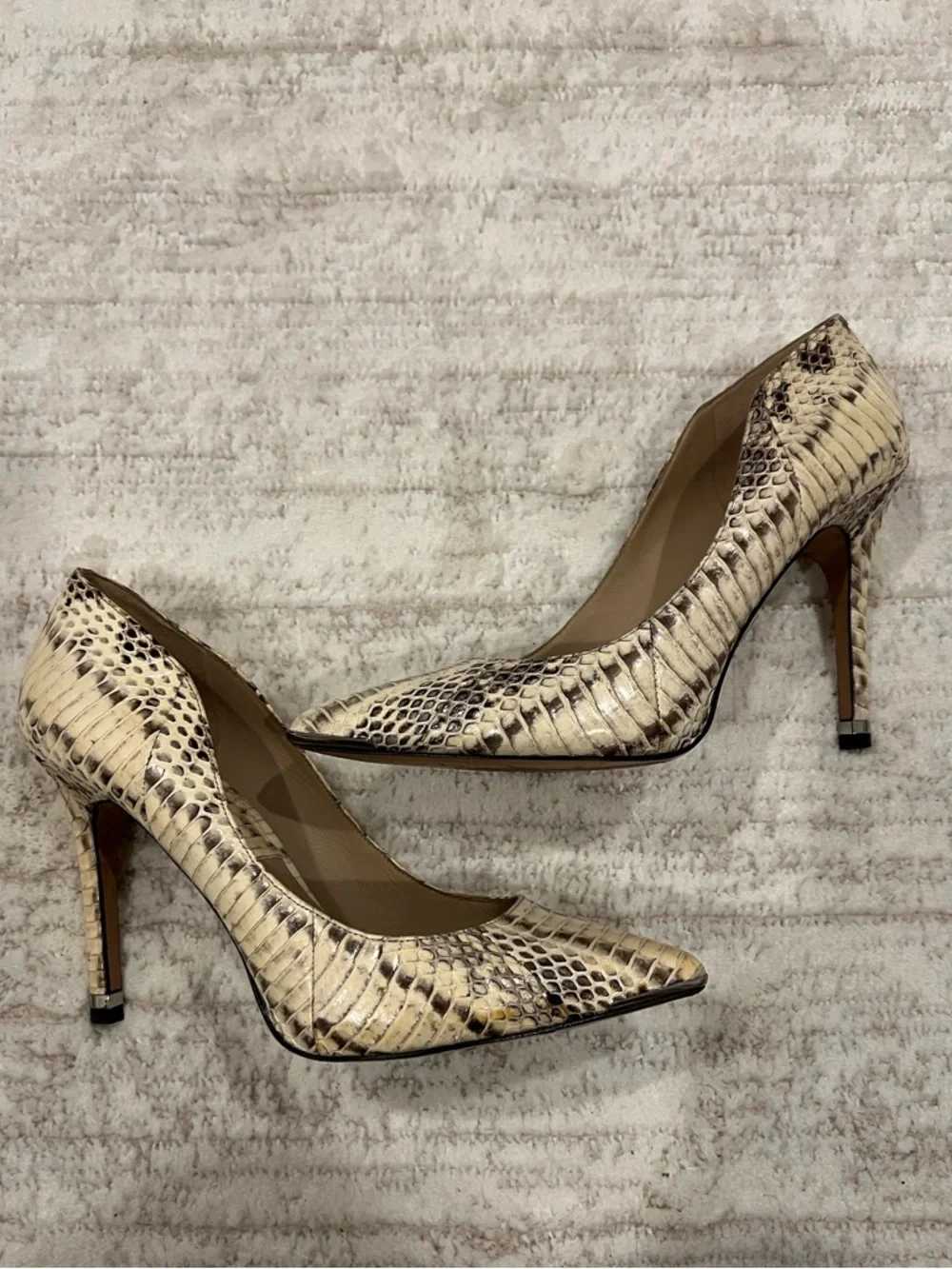 Michael Kors Vero Cuoio Avra Snake-Embossed Pointed Toe Stiletto - White & Beige - Picture 5 of 7